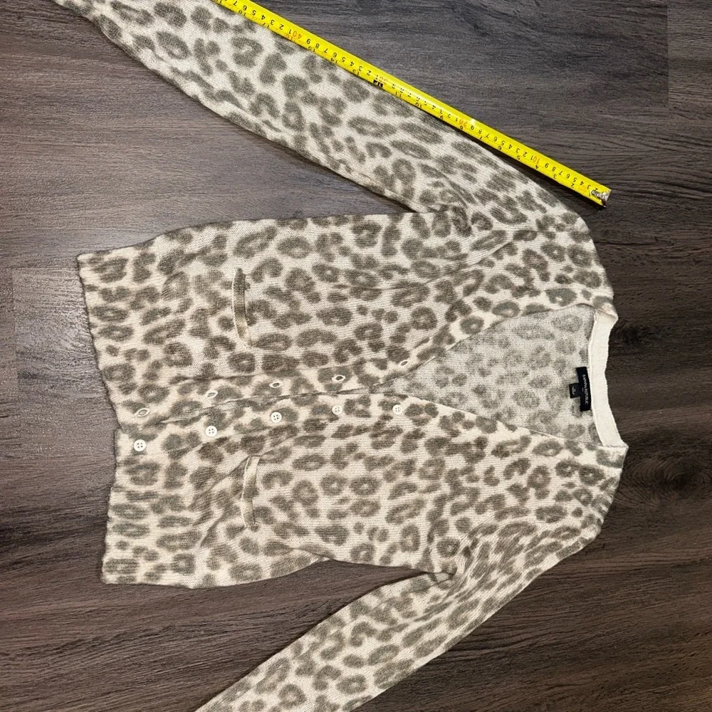 Leopard Print Fuzzy Knit Button Front Cardigan Sweater Women’s Medium